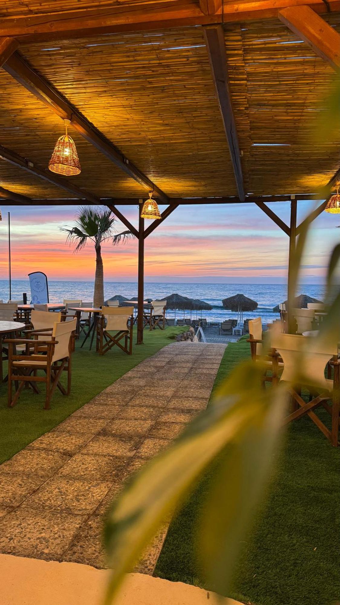 אפרטהוטל אדליאנוס קומפוס Indigo Seaside Experience מראה חיצוני תמונה